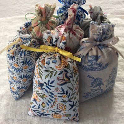 Mini-sachets de lavande de Provence, motif floral