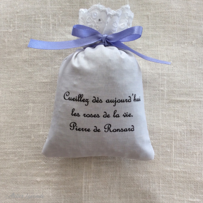 Les Sachets De Lavande Avec Citations Poetiques Atelier Lavande Provence